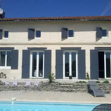 D'hotes La Luzerniere Гостевой дом Saint-Denis-de-Pile