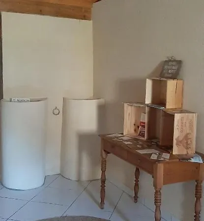 D'hotes La Luzerniere Гостевой дом Saint-Denis-de-Pile